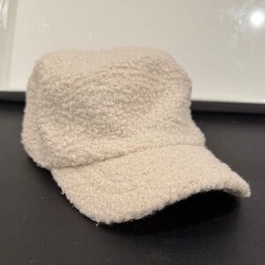 Cos boucle baseball cap